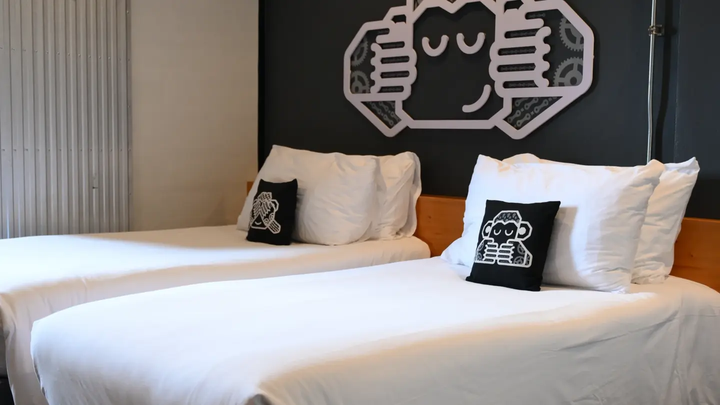 Chimpanzee Pod Superior Twin Bed