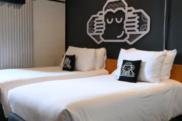 Chimpanzee Pod Superior Twin Bed