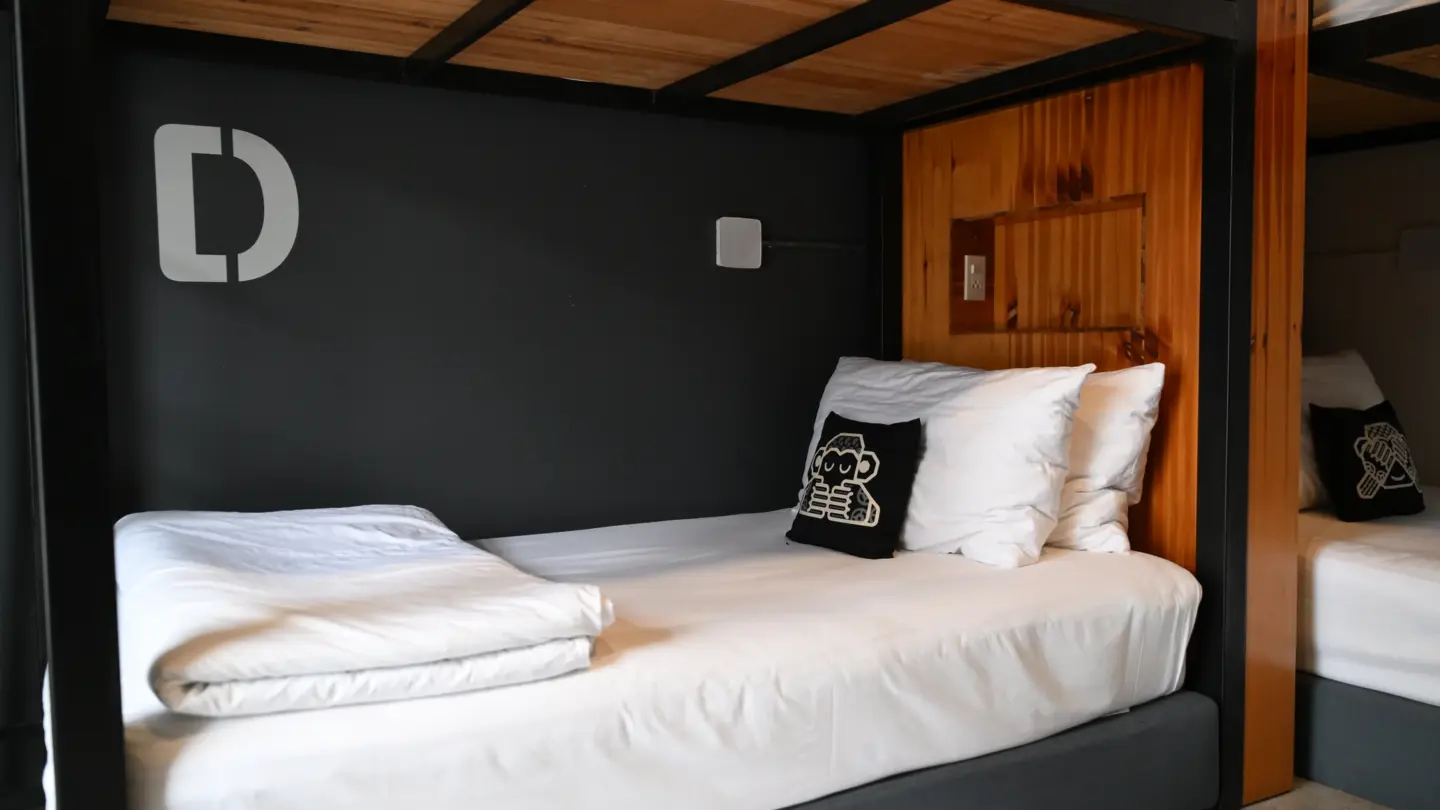 Gorilla Pod private bunk beds