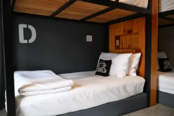 Gorilla Pod private bunk beds