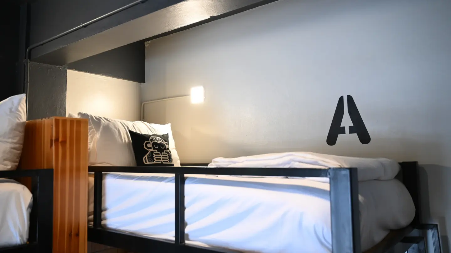 Gorilla Pod private bunk beds