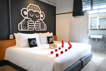 Blu Monkey Suratthani meeting room setup